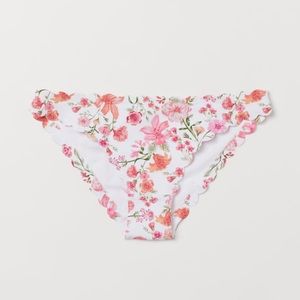 ISO H&M size 2 or 4 SCALLOPED FLORAL PINK/WHITE/ORANGE SWIM BOTTOMS.